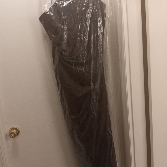 Evening gown - Picture 5 of 17